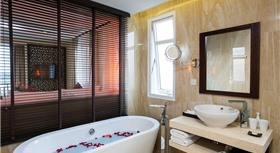 Khách sạn Royal Riverside Hội An